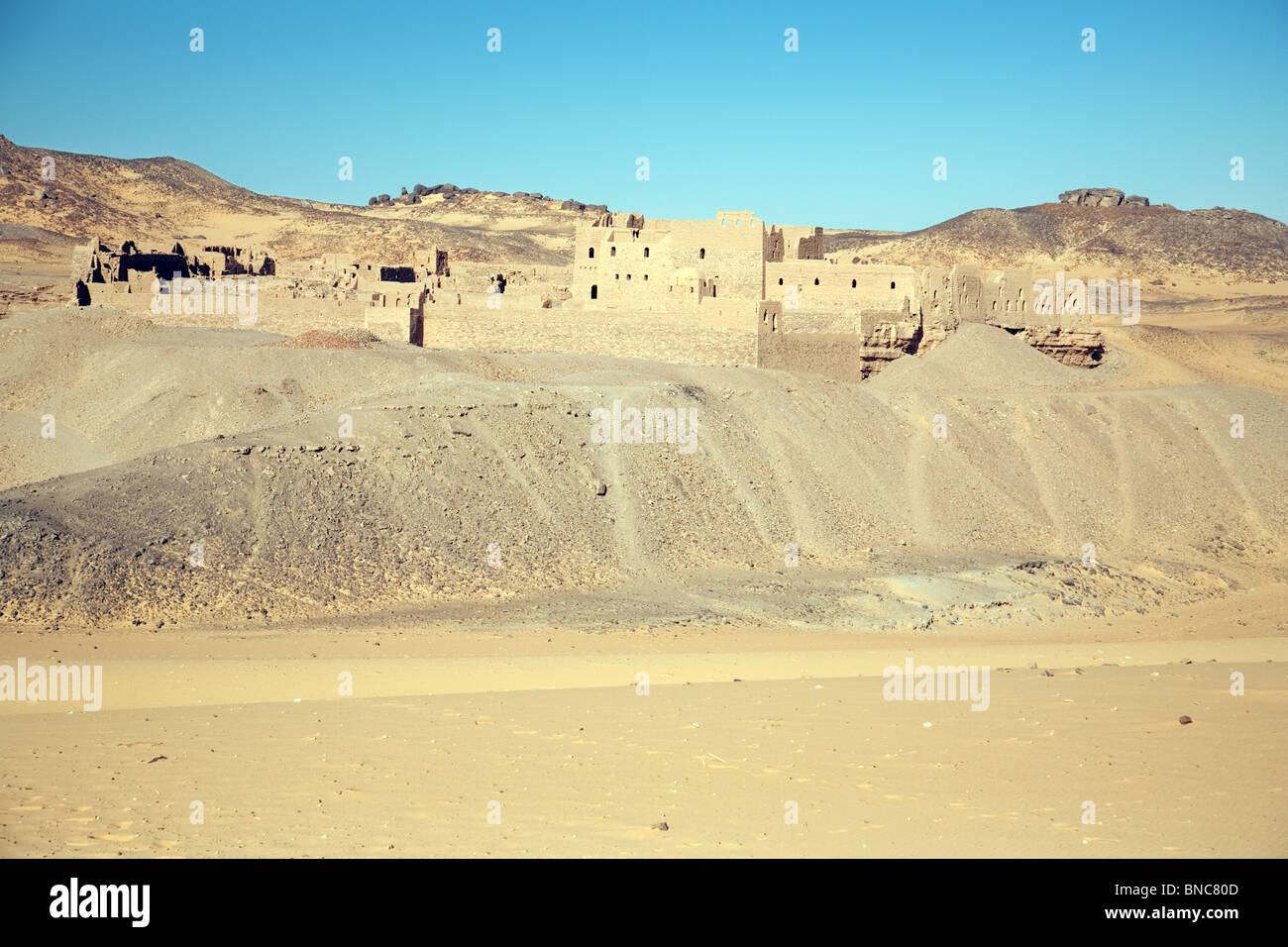 Il VII secolo Monastero copto di San Simeone, vicino a Aswan, Alto Egitto Foto Stock