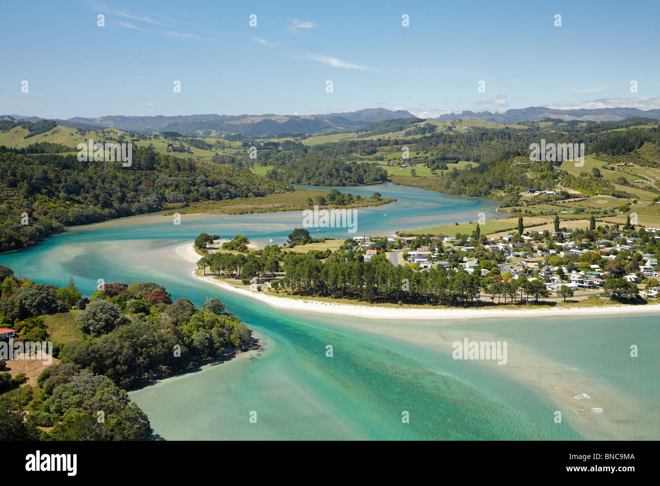 Ingresso, Cuochi Beach, Penisola di Coromandel, Isola del nord, Nuova Zelanda - aerial Foto Stock