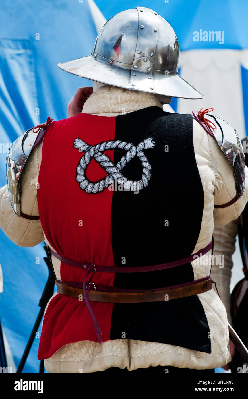 Yorkist medievale soldato del piede a Tewkesbury festival medievale 2010. Tewkesbury, nel Gloucestershire, Inghilterra Foto Stock