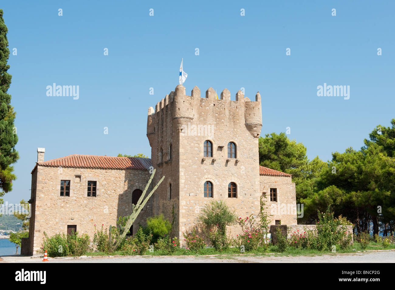 Castello presso l'isola vicino a Githyo sul Greco Peloponneso Foto Stock