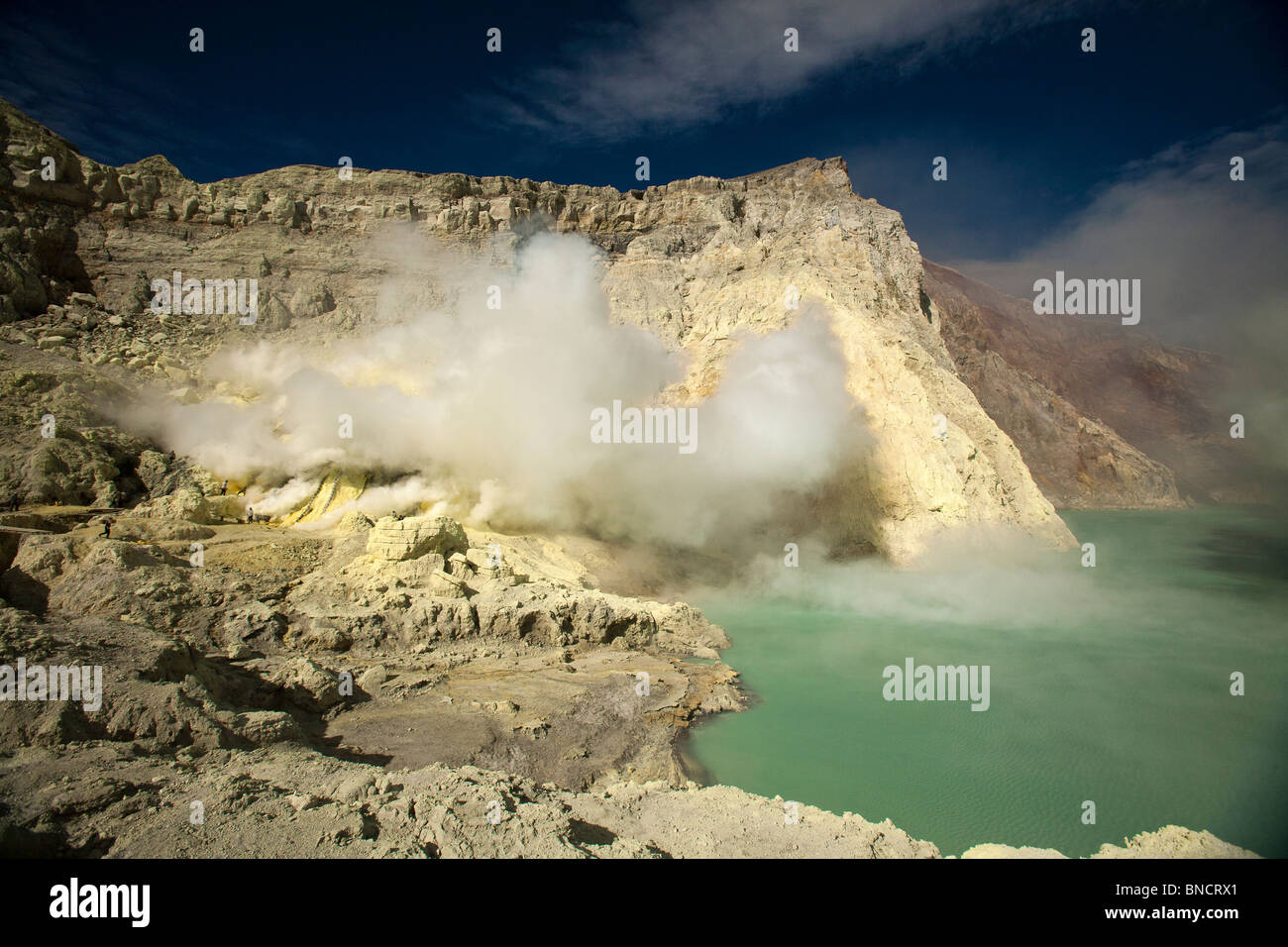 Kawa Ijen vulcano Crater Lake, Java, Indonesia, Asia Foto Stock