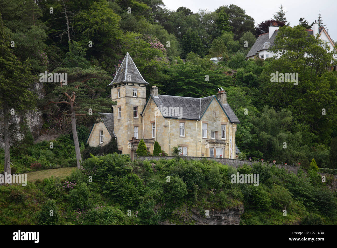 Dungallan House si affaccia su Oban. Utilizzato da RAF comando costiere in WW2 come quartier generale per le operazioni nella zona di Oban. Foto Stock