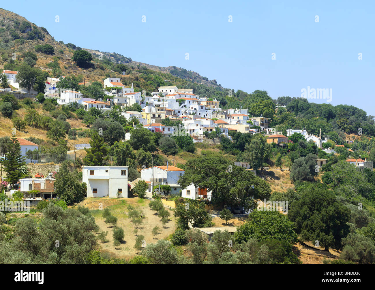 Una vista del tipico greco villaggio montano di Apostoli, sui fianchi della valle Amari nel centro di Creta. Foto Stock