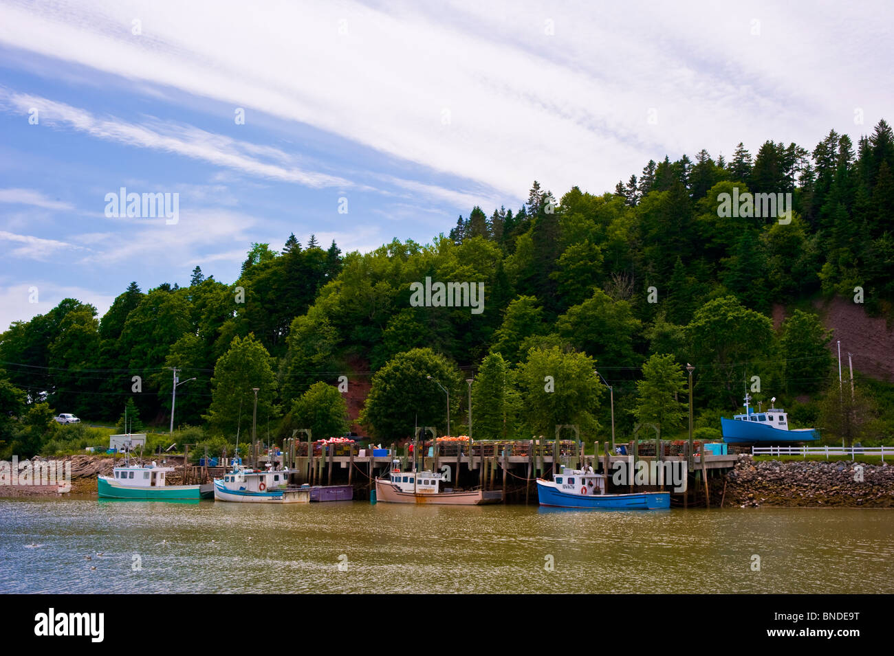 Barche da pesca ormeggiate al molo di Saint Martins, New Brunswick, Canada Foto Stock