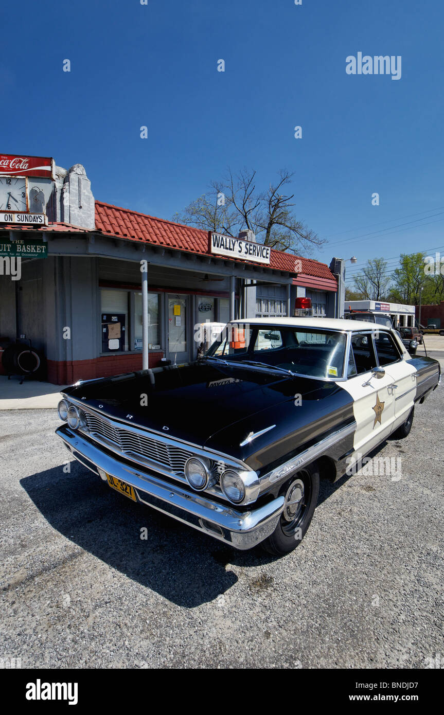 Vintage auto della polizia a Wally della stazione di servizio nel centro di Mount Airy, Carolina del Nord Foto Stock