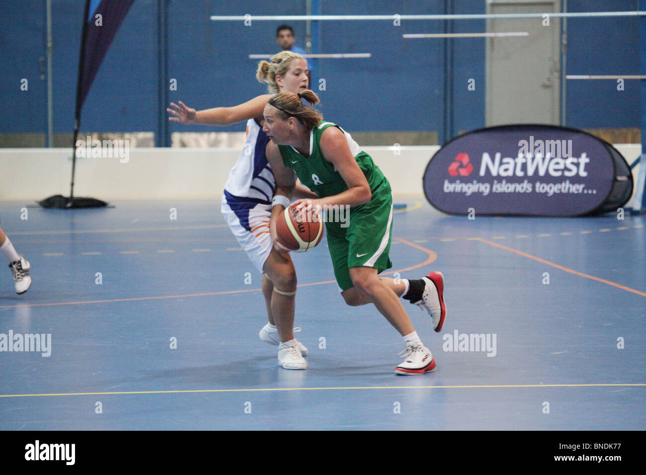 Le donne di pallacanestro di Menorca finale sconfitta Guernsey NatWest Island Games 2009 in Eckeröhallen sulle isole Åland, 4 Luglio 2009 Foto Stock