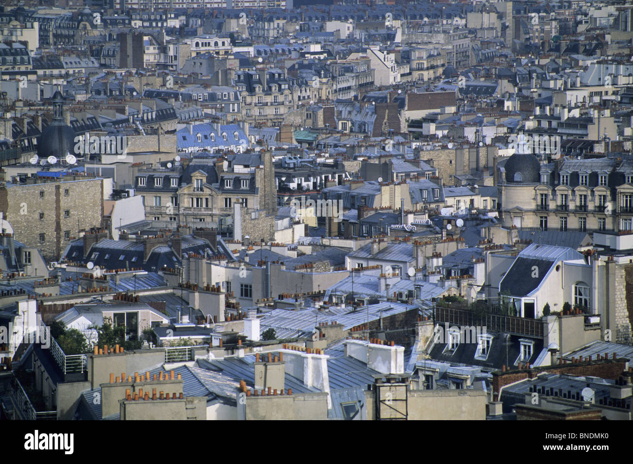 Casa cime e edifici di Parigi, Francia. Foto Stock