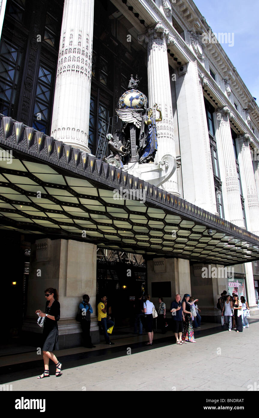 Dal grande magazzino Selfridges, Oxford Street, City of Westminster, Londra, Inghilterra, Regno Unito Foto Stock