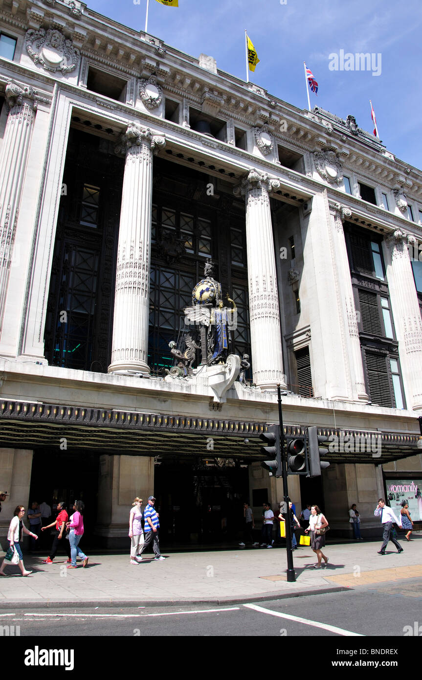 Dal grande magazzino Selfridges, Oxford Street e il West End, la City of Westminster, Londra, Inghilterra, Regno Unito Foto Stock