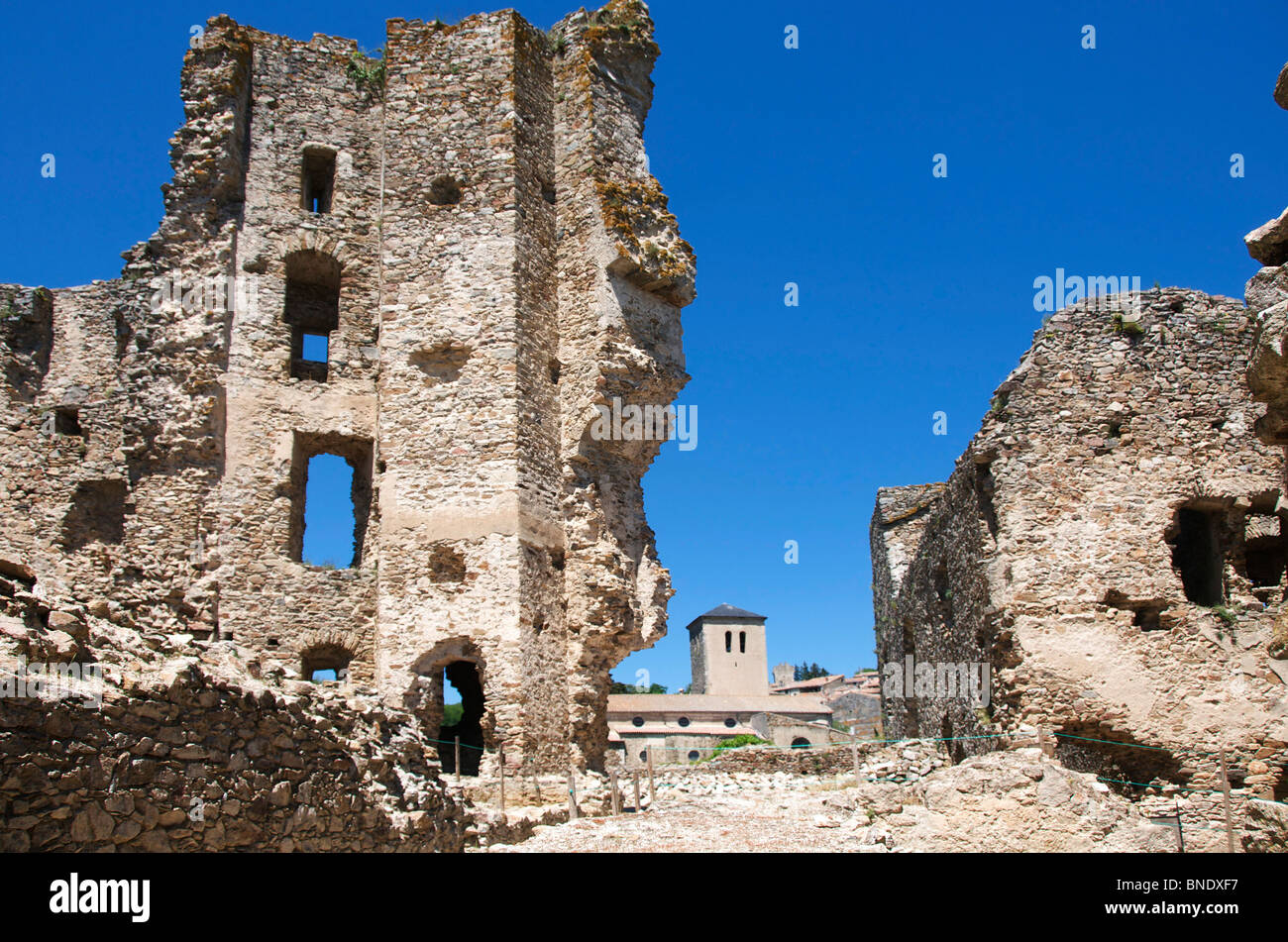 Rovinato fortezza Saissac, Aude, Languedoc-Roussillon, Francia, Europa Foto Stock
