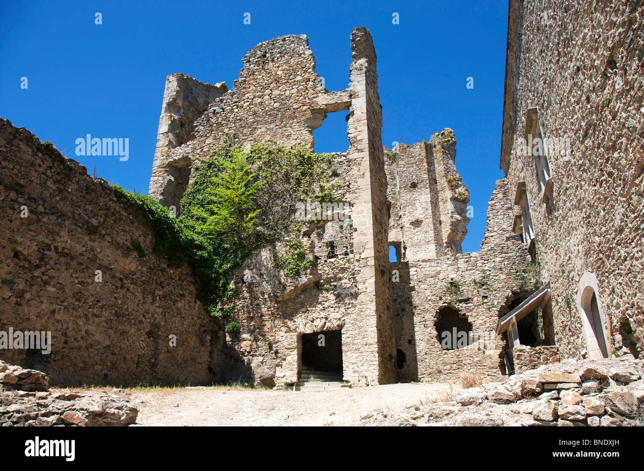 Rovinato fortezza Saissac, Aude, Languedoc-Roussillon, Francia, Europa Foto Stock