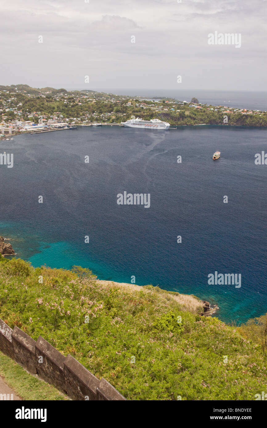 Vista da una fortezza collinare a St Vincent e Grenadine, Mar dei Caraibi. Foto Stock