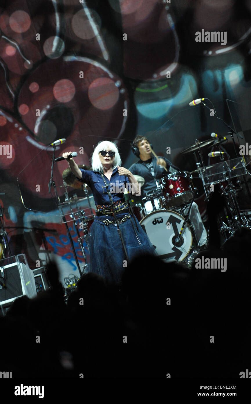 Debbie Harry e Blondie sul palco a Wolverhampton sala civica Foto Stock