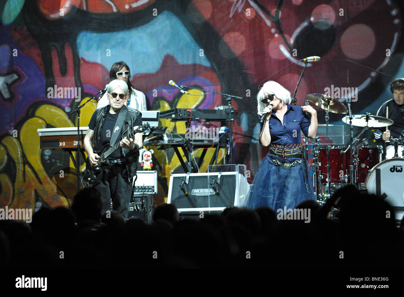 Debbie Harry e Blondie sul palco a Wolverhampton sala civica Foto Stock