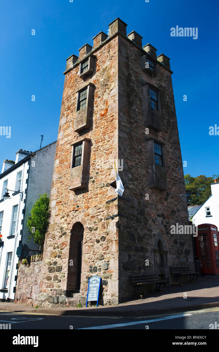 Il coprifuoco torre in Cushendall, County Antrim, Irlanda del Nord Foto Stock
