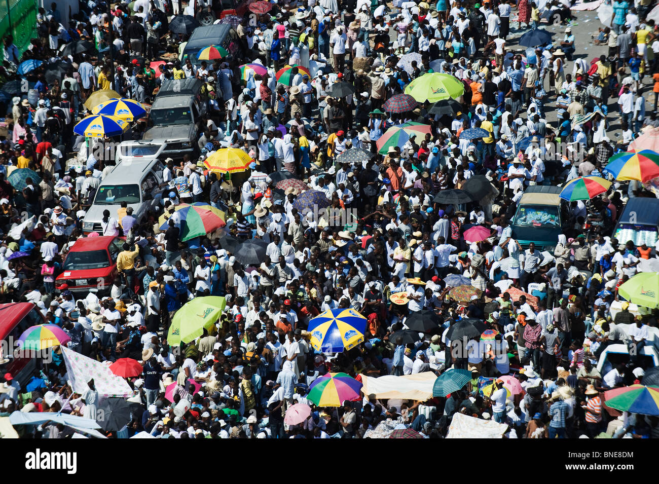 Il memorial day celebrazione 1 mese dopo il gennaio 2010 terremoto, Port-au-Prince, Haiti, dei Caraibi Foto Stock