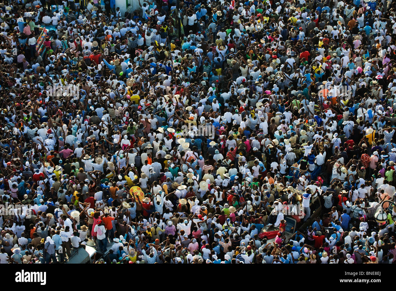 Il memorial day celebrazione 1 mese dopo il gennaio 2010 terremoto, Port-au-Prince, Haiti, dei Caraibi Foto Stock