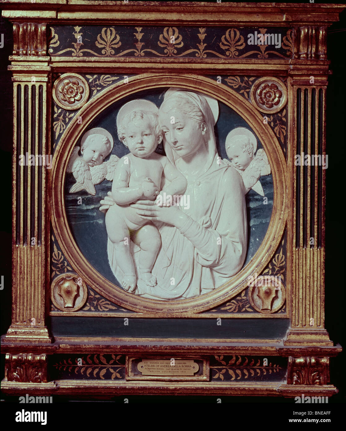 La Madonna e il bambino con putti, Andrea Della Robbia (1435-1525/italiano), la National Gallery of Art di Washington D.C. Foto Stock