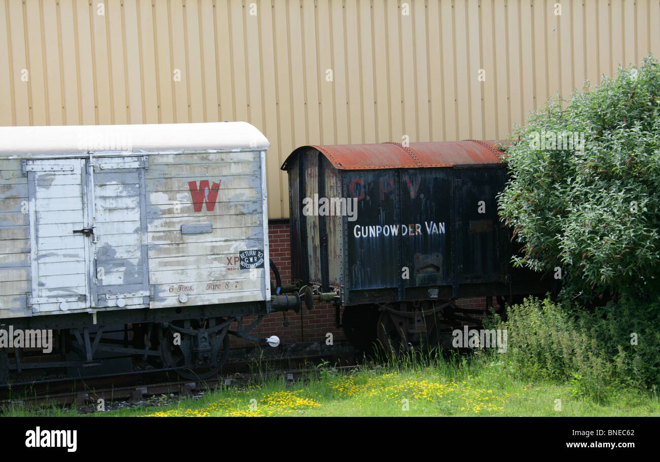 Vecchio il trasporto di polvere da sparo Van, Didcot Railway Centre e Museo, Didcot, Oxfordshire. Foto Stock