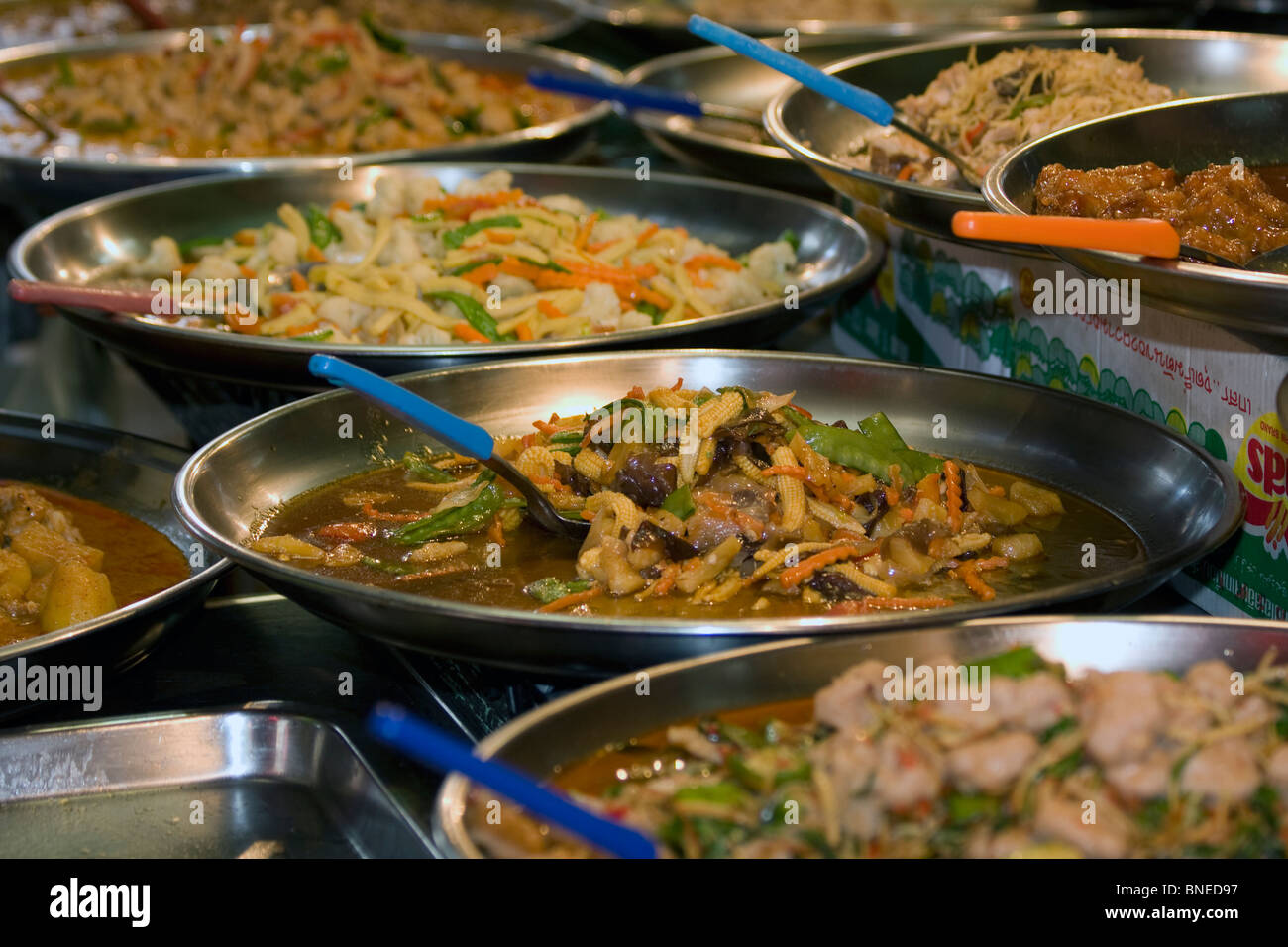 Cucina di strada in stallo, Bangkok, Thailandia Foto Stock
