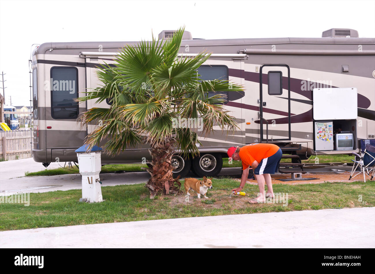 Camper con camper RV in un campeggio camping in Galveston, Texas, Stati Uniti d'America Foto Stock