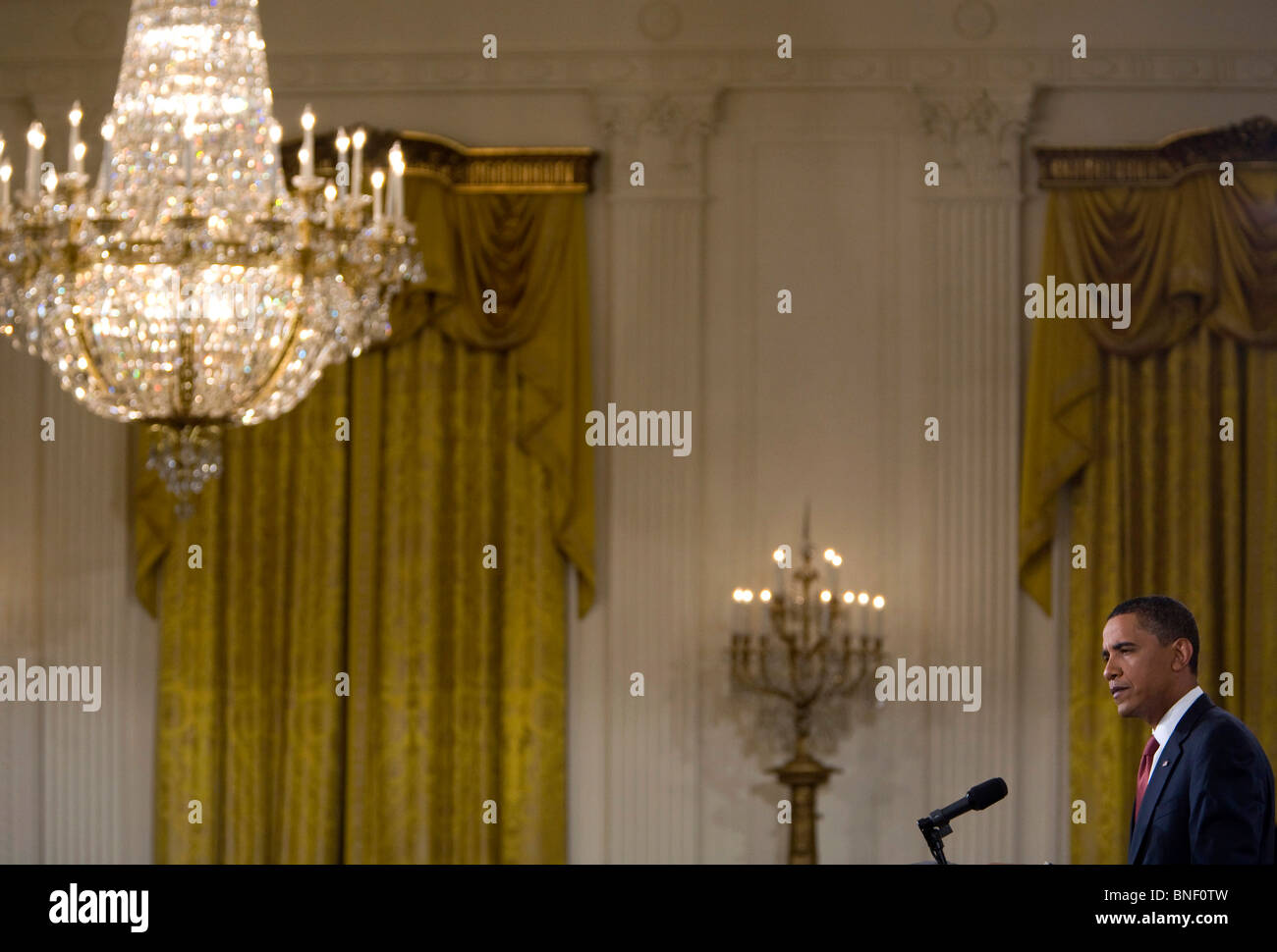 Il presidente Barack Obama rispondendo alle domande durante un primo tempo conferenza stampa presso la Casa Bianca. Foto Stock