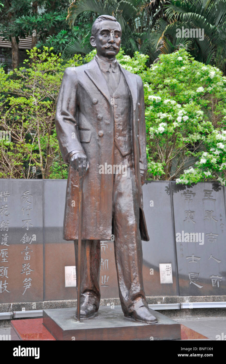 Statua di Sun Yat-Sen un rivoluzionario cinese e leader politico, Taipei, Taiwan Foto Stock