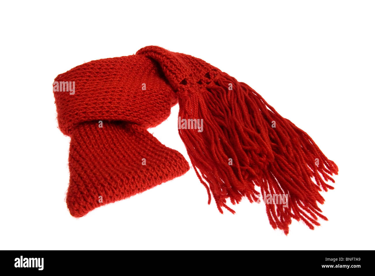 Un rosso sciarpa lana isolate su sfondo bianco Foto Stock