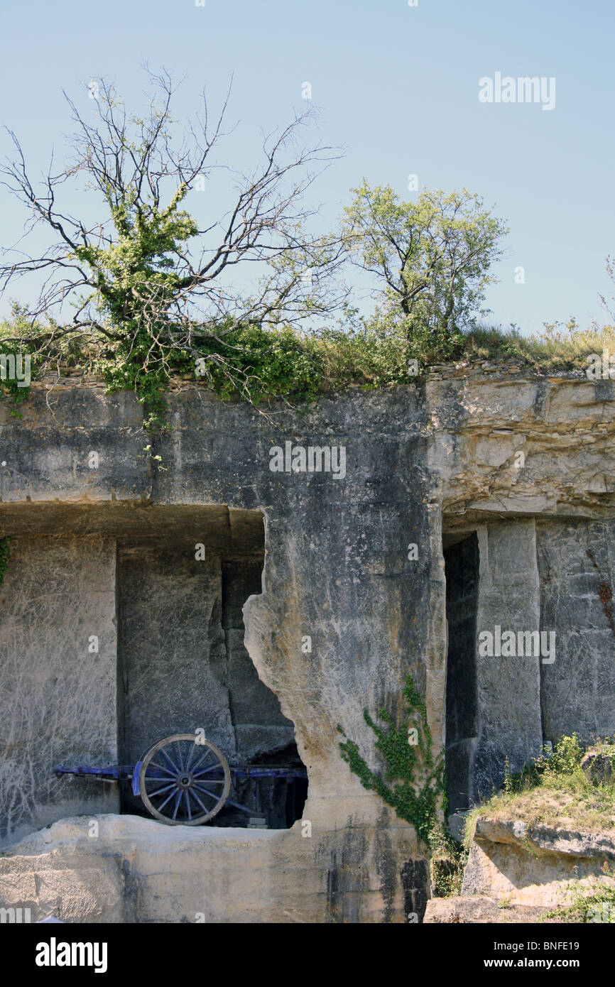 Resti di cave a St Meme les Carrières, Charente, SW FRANCIA Foto Stock