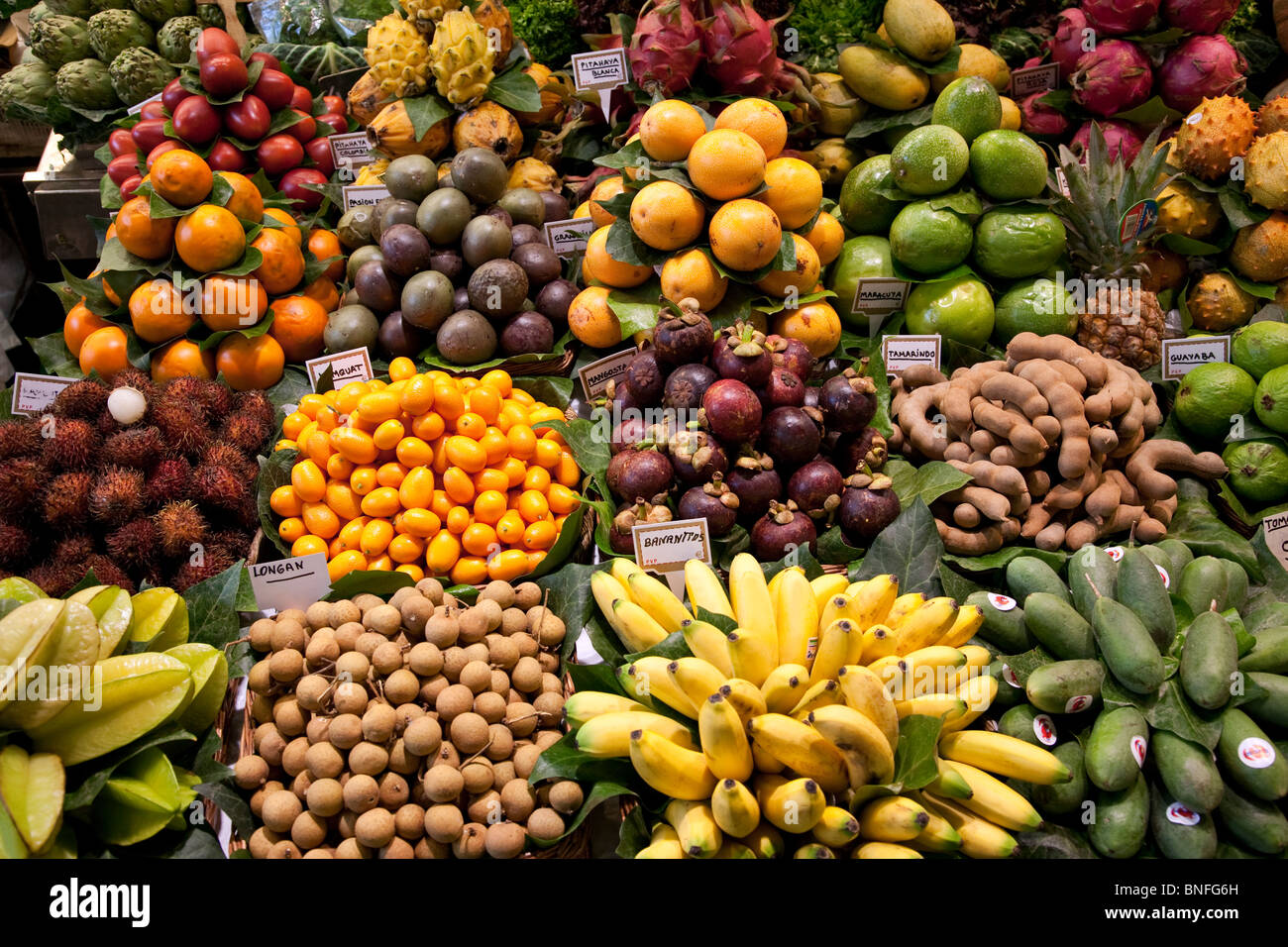 Frutti Esotici. Il mercato della Boqueria. Barcellona. Spagna Foto Stock