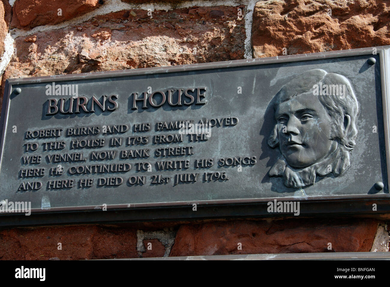 Lapide sulla casa brucia in Dumfries. Robert Burns ha vissuto qui dal 1793 fino alla sua morte nel 1796. Foto Stock