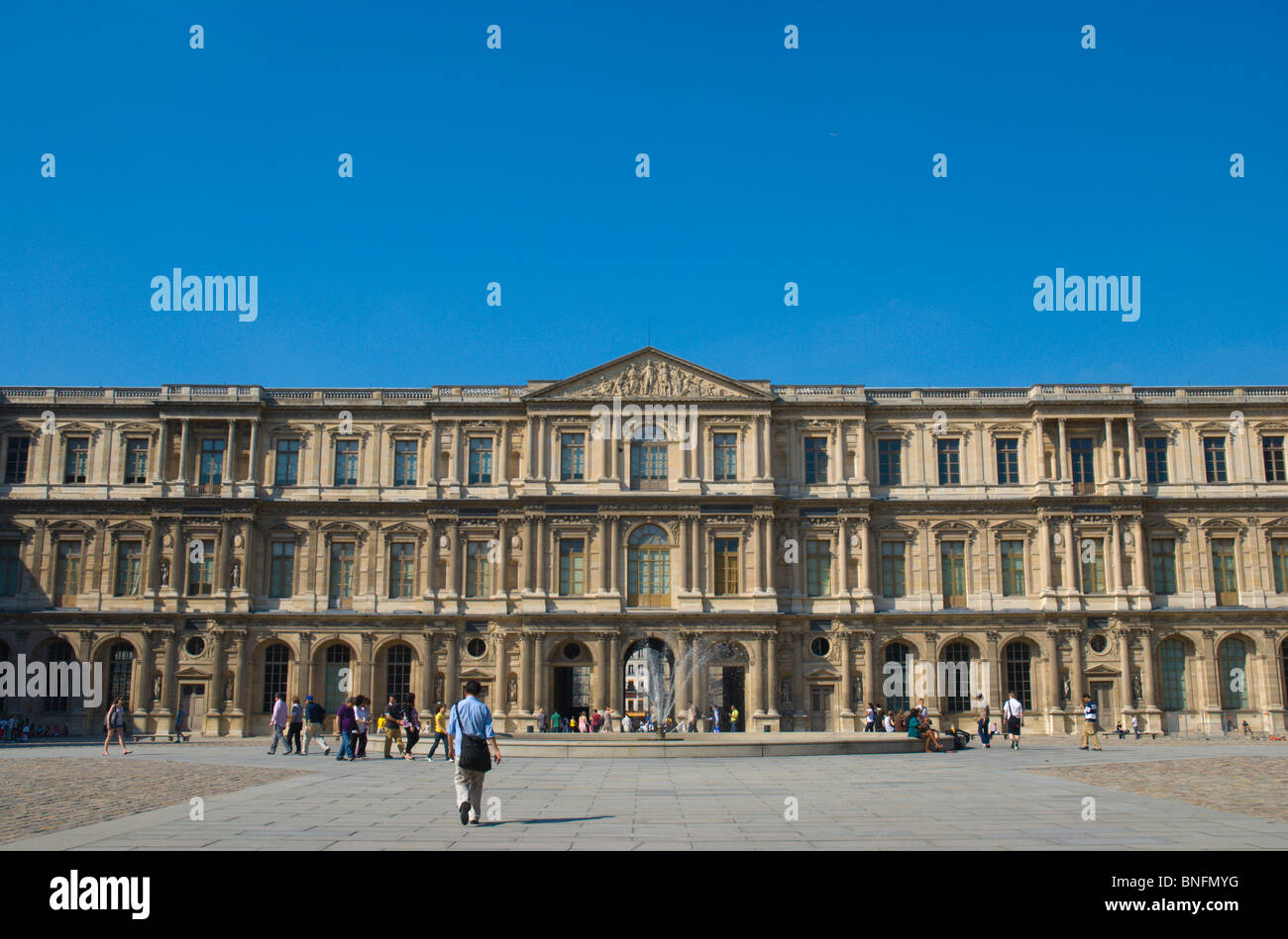 Musee du Louvre esterno Parigi Francia Europa Foto Stock