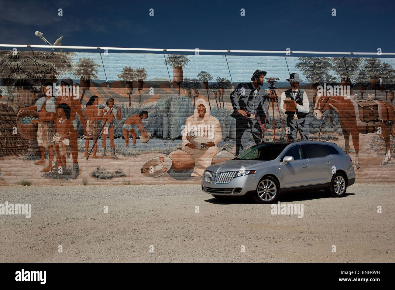 Lincoln MXT da un murale in 29 palme CA USA Foto Stock