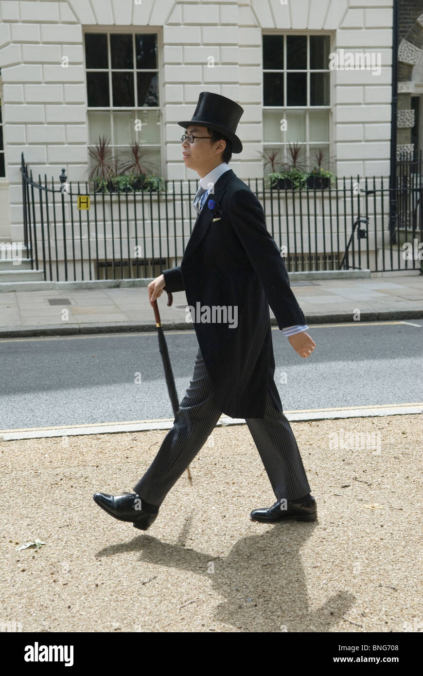 Top Hat and tail coat Dandy al Chap Olympiad, Bedford Square, Londra Regno Unito. HOMER SYKES Foto Stock