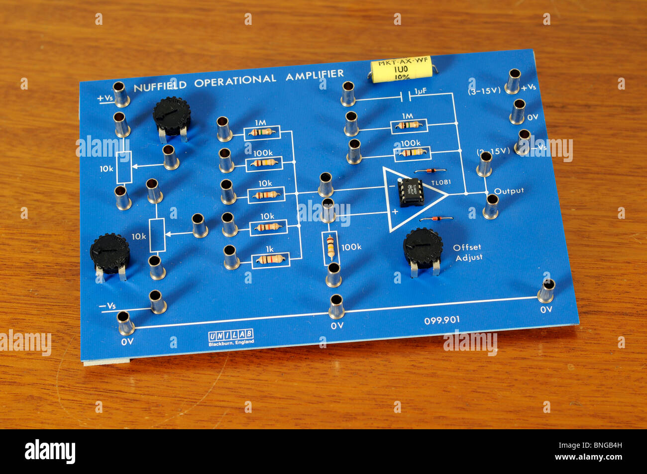 Il funzionamento del circuito di amplificatore di bordo. Foto Stock