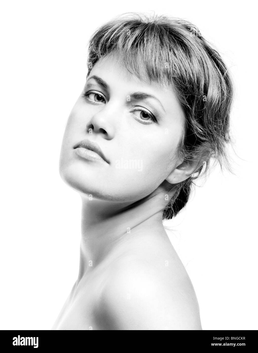 Ritratto del bellissimo volto di donna su sfondo bianco Foto Stock