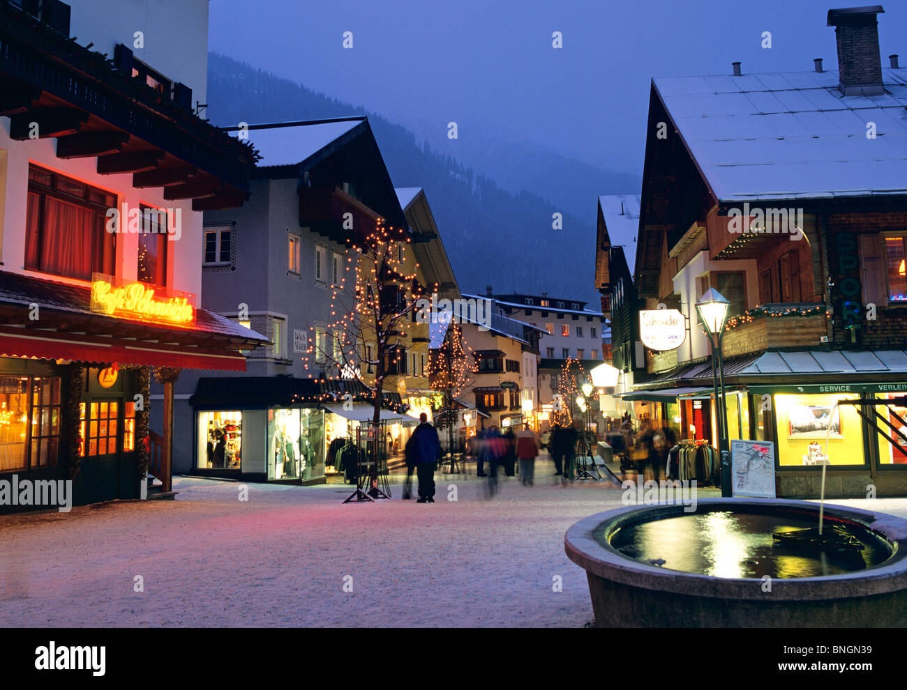 San Anton al crepuscolo Austria Europa Foto Stock