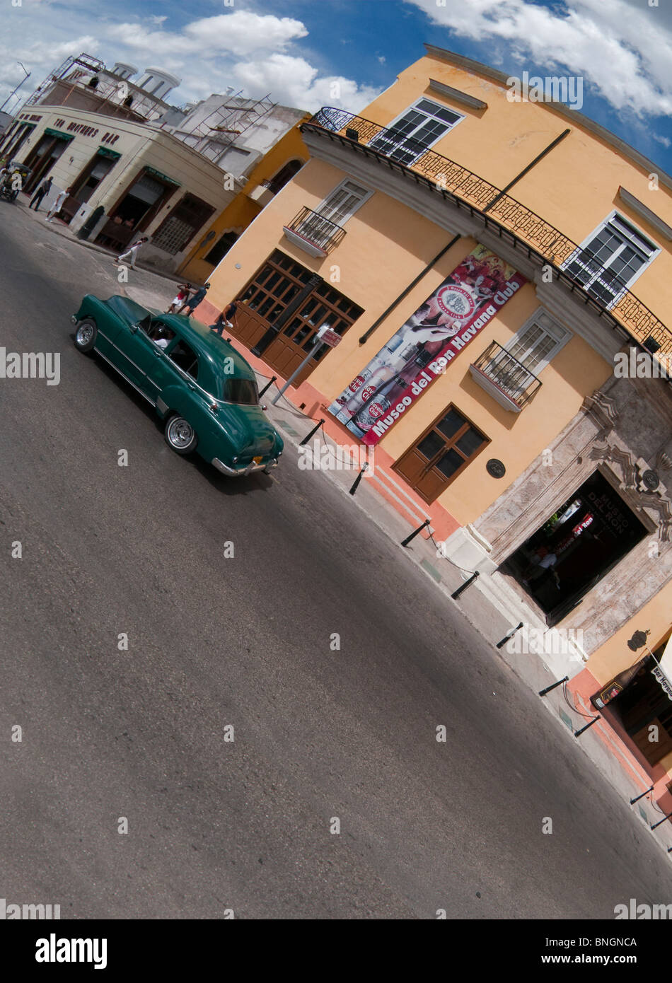 Anni Cinquanta la vettura sulle strade di La Habana, Cuba Foto Stock