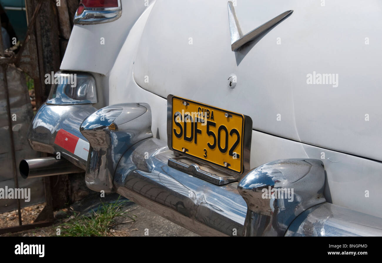 Classic American automobili sulle strade di Trinidad Cuba Foto Stock