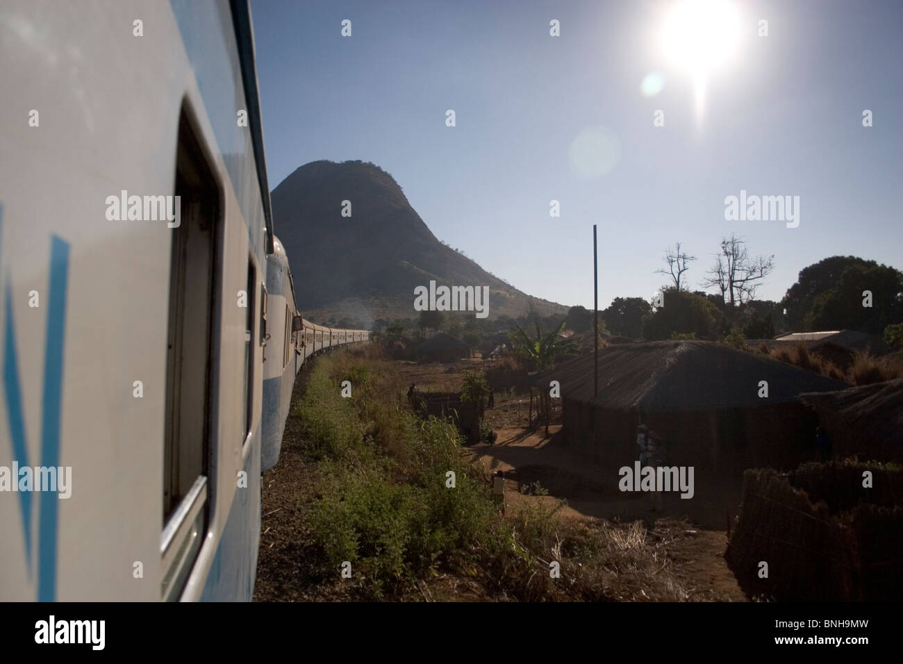 Viaggio in treno tra Nampula e di Cuamba, Mozambico. Foto Stock
