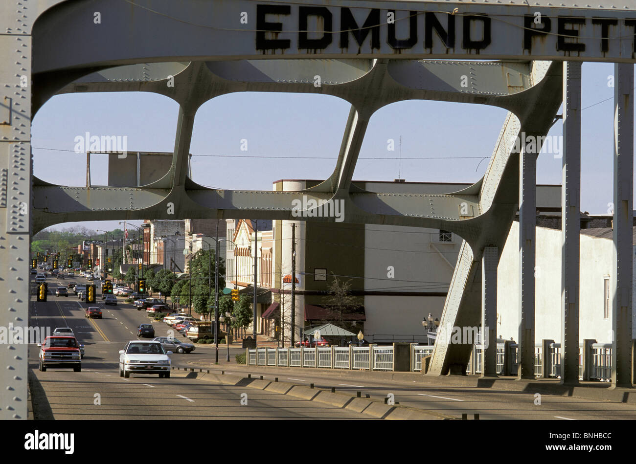 Stati Uniti d'America Selma City Alabama Edmund Pettus Bridge Bloody Sunday storica della storia americana del traffico di movimento per i diritti civili 1965 Regno Foto Stock