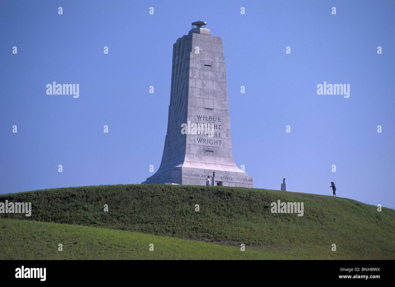 Usa i NAG Capo Nord Carolina Wright Brothers National Monument Outer Banks Torre La Storia dell'aviazione degli Stati Uniti d'America Foto Stock