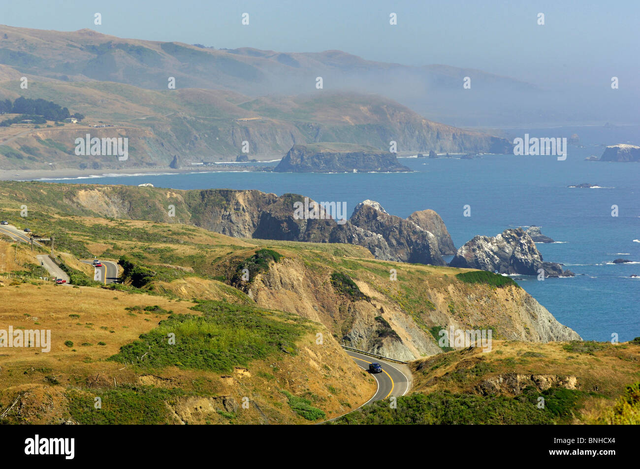 Stati Uniti d'America Jenner California lungo la Highway 1 in prossimità di Jenner strada mare oceano paesaggio paesaggio Stati Uniti d'America Foto Stock