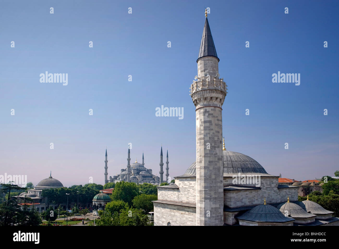 La Turchia Giugno 2008 Istanbul city Firuz Aga Moschea Moschea Blu Sultan Ahmed minareto della moschea minareti Islam Foto Stock