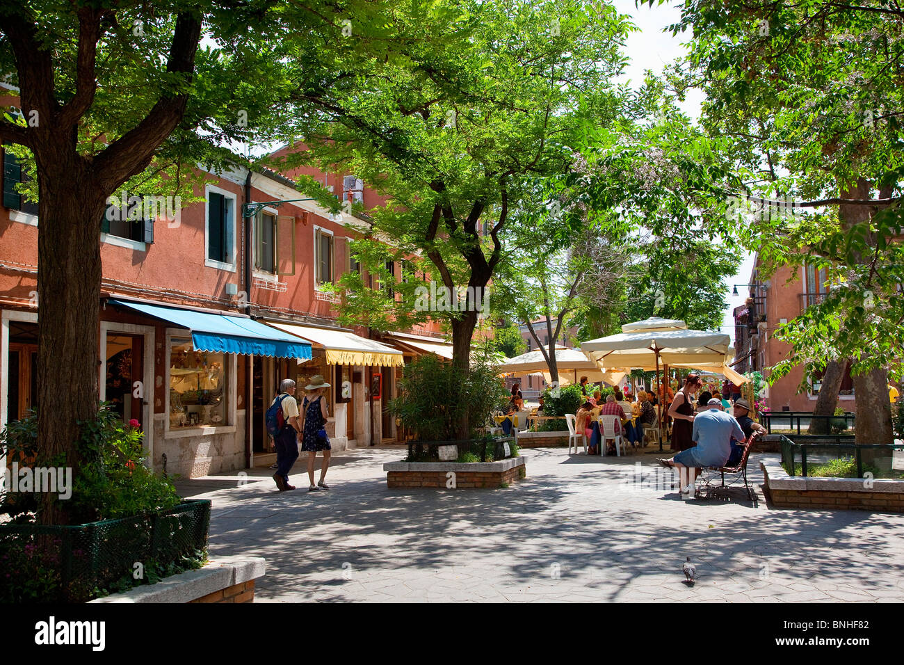 L'Europa, Italia, Venezia, Venezia, elencato come patrimonio mondiale dall UNESCO, piazza pubblica sull' isola di Murano Foto Stock