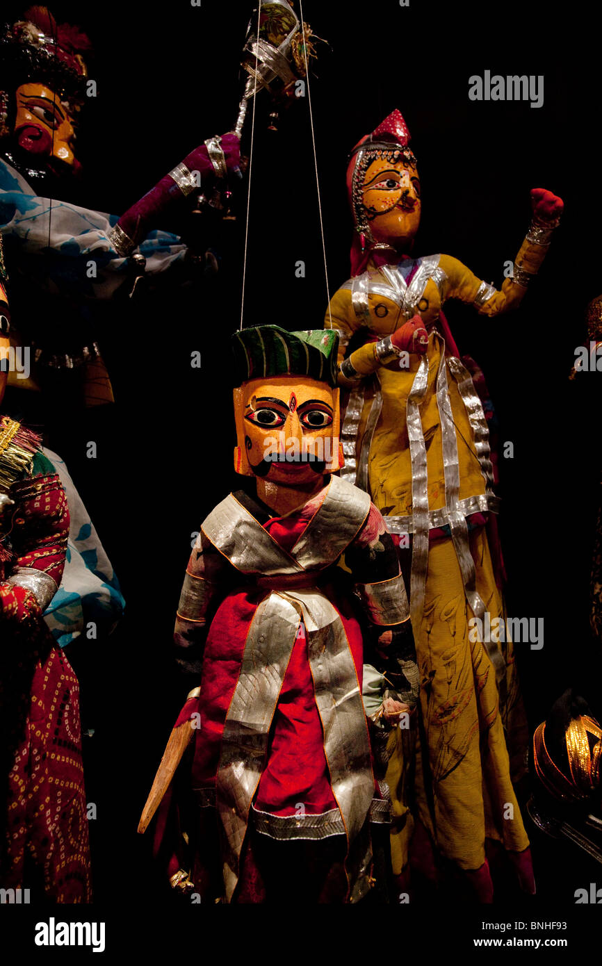 Marionette marionette esposte presso il museo delle marionette che mira a promuovere spettacoli di burattini come una tecnica comunicativa forma che si trova nella città di Holon Israele Foto Stock