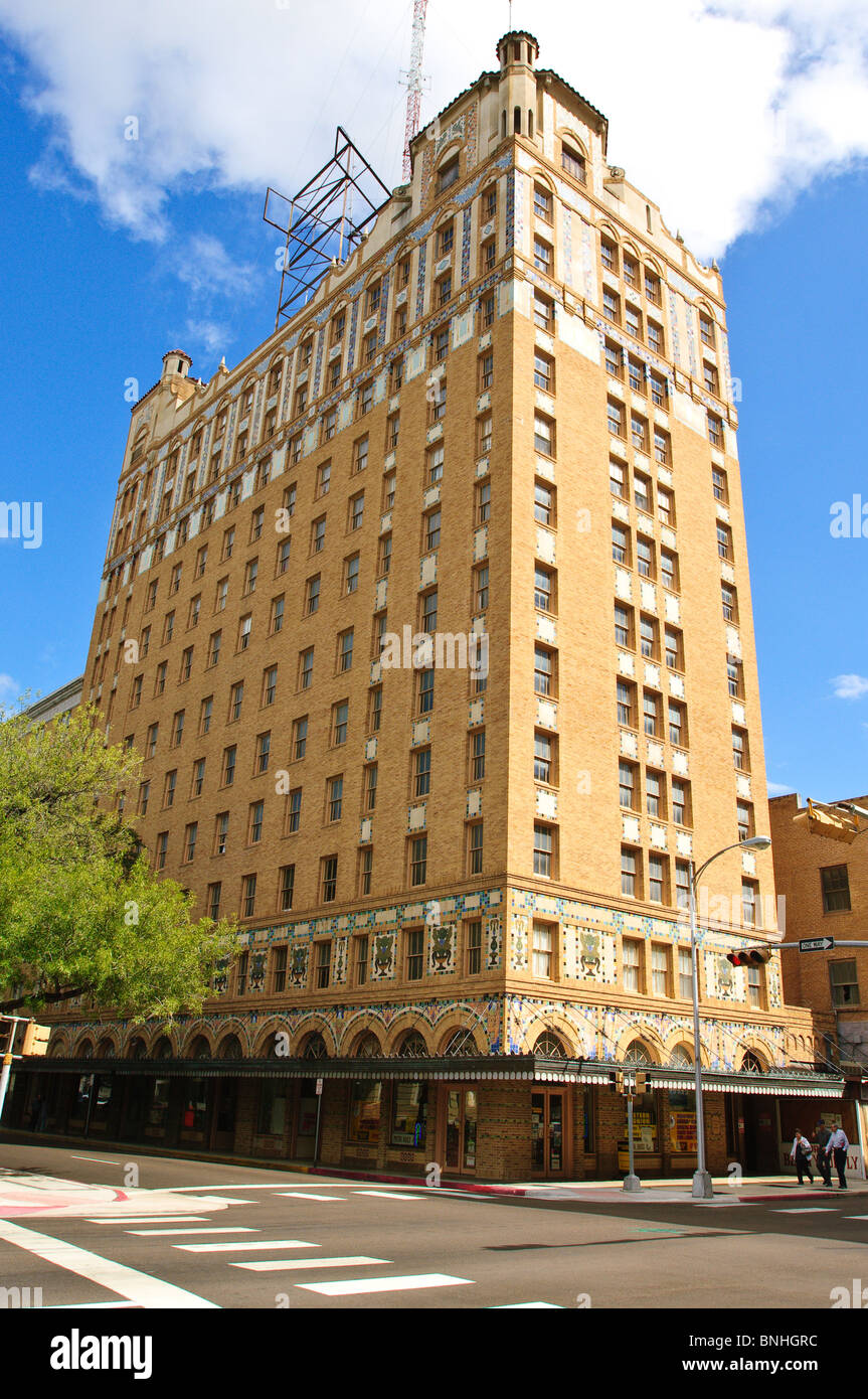 Texas, Laredo. Hamilton Hotel in Scenes of Old Historic District of Laredo (San Agustin de Laredo Historic District). Foto Stock