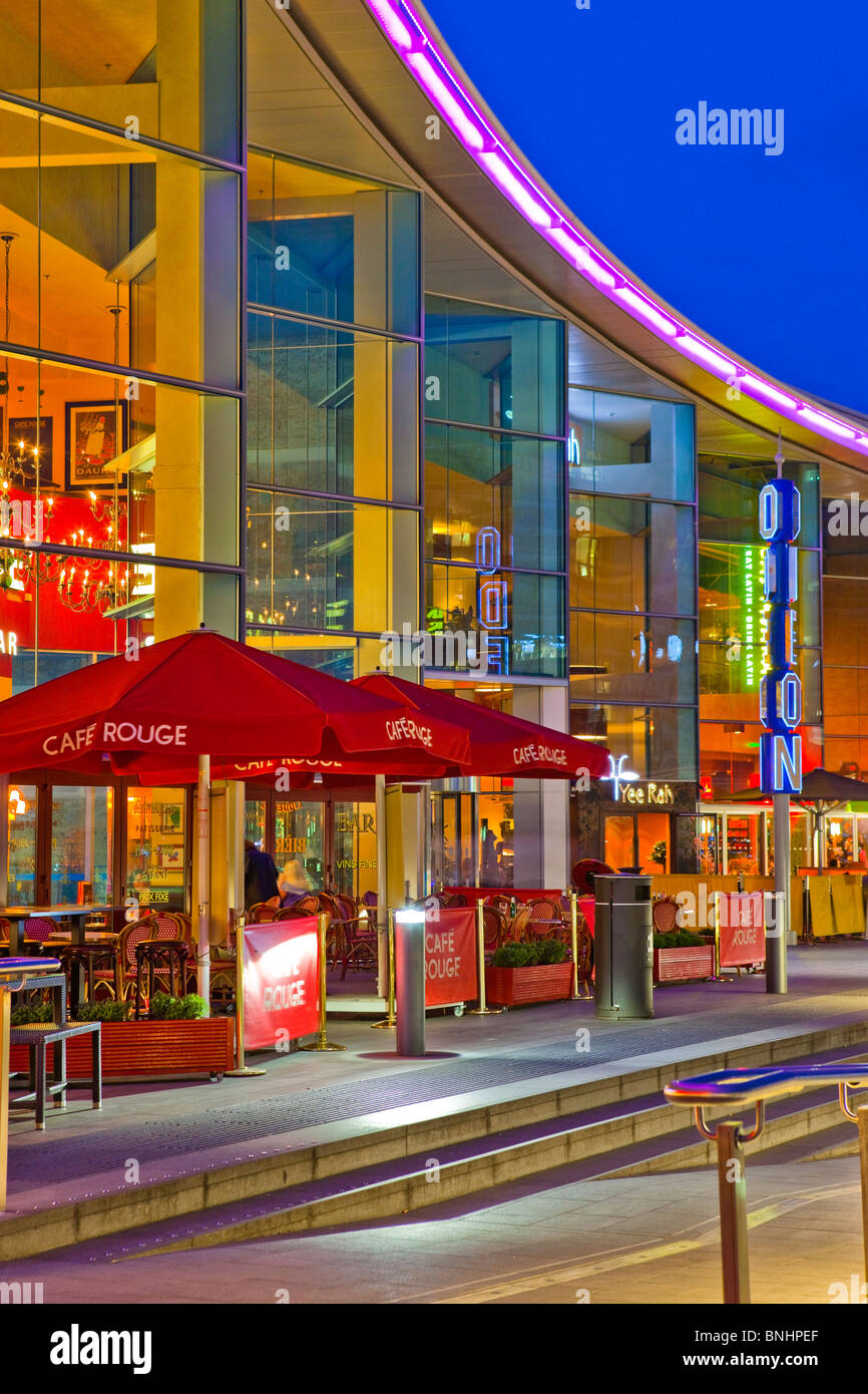 Liverpool One Shopping Mall complesso Liverpool England Regno Unito al crepuscolo Foto Stock