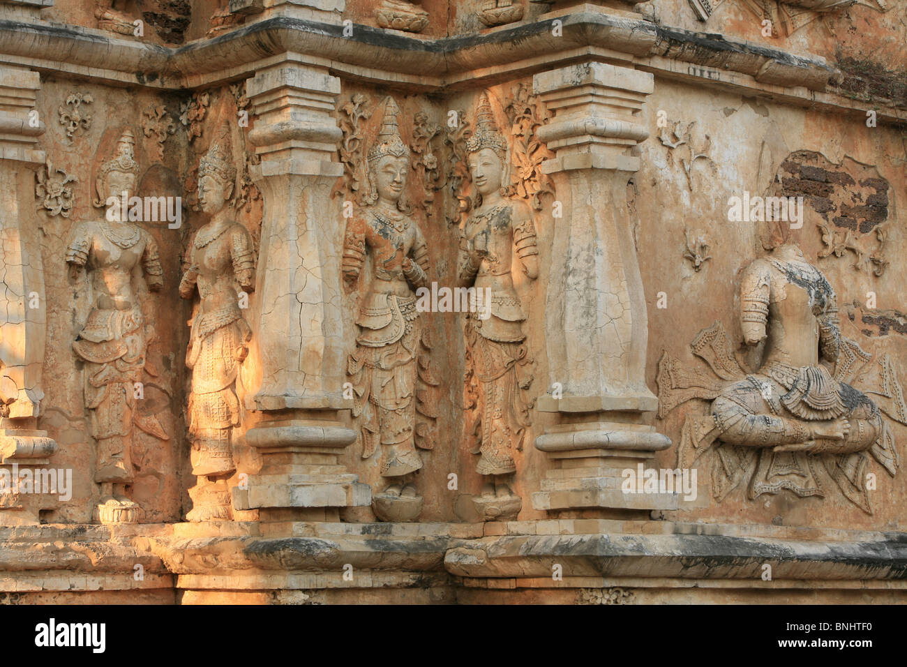 Thailandia Asia cultura nord Chiang può Wat Jed Yot scultura il buddismo religione tempio buddista dettaglio architettura di sfiato Foto Stock