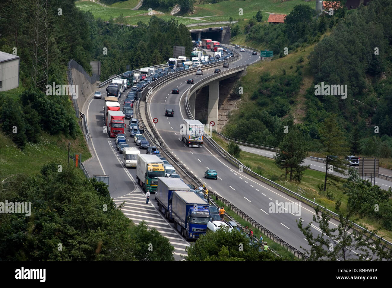 tunnel san gottardo - traffico tempo reale